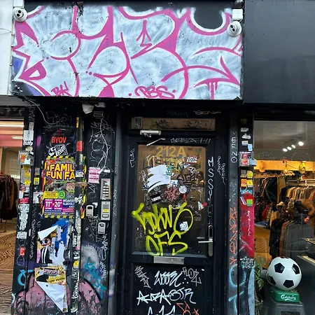Brick Lane Lavish Suits London Exterior photo