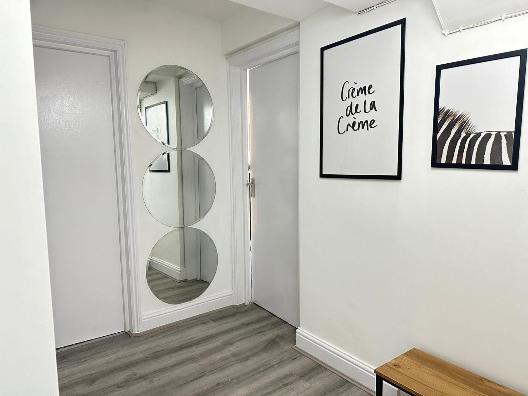 Brick Lane Lavish Suits Apartment